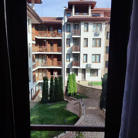 In Mountain Dream Apartment *