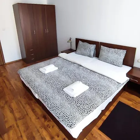 In Mountain Dream Apartment *