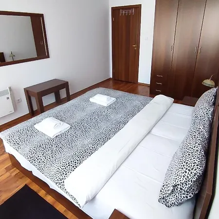 Apartment In Mountain Dream *