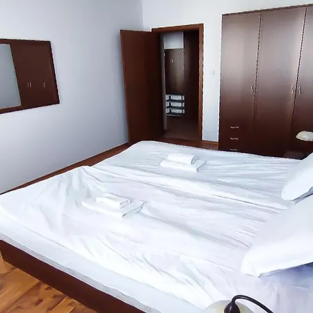 Apartment In Mountain Dream *